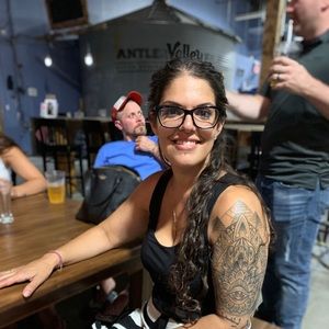 Meet your Posher, Crystal